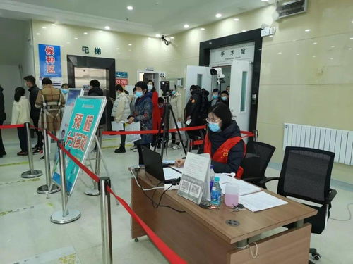 實(shí)驗(yàn)小學(xué)教師疫苗接種志愿服務(wù)在行動(dòng) 用專業(yè)守護(hù)健康，以咨詢傳遞關(guān)懷